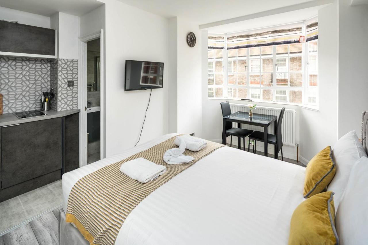 New Sleek Modern Studio In The Heart Of Chelsea Apartment London